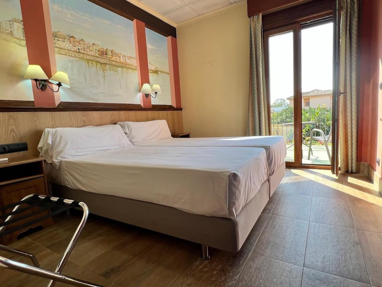 Hotel Pinomar Ель-Пуерто-де-Санта-Марія Екстер'єр фото